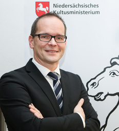 Der Niedersächsische Kultusminister Grant Hendrik Tonne