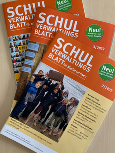 Collage Zeitschrift Schulverwaltungsblatt Titelseite
