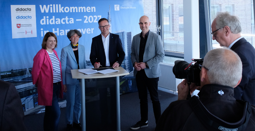 Unterzeichnung Didacta 2027 in Hannover